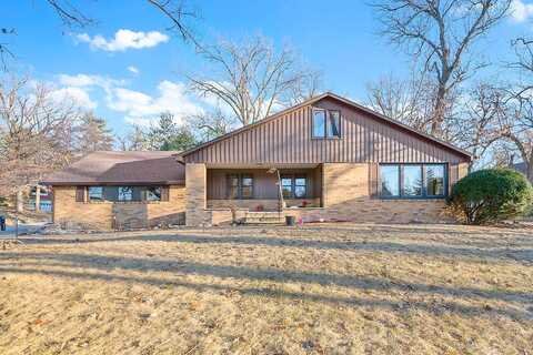 St Lawrence Drive, Green Bay, WI 54311