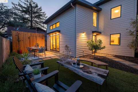2514 Mathews, Berkeley, CA 94702
