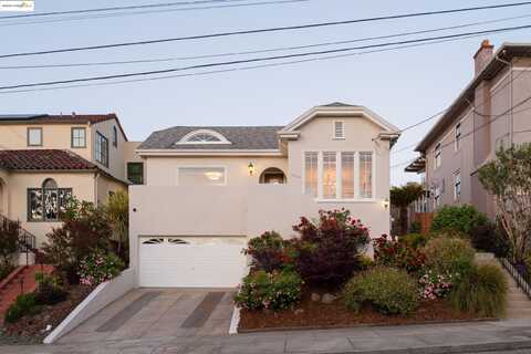 5500 Carlton St, Oakland, CA 94618