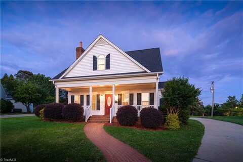 121 Bradberry Court, King, NC 27021