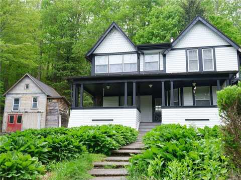 36 Pinetree Lane, Middletown, NY 12430
