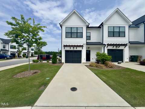 11 S Lenny Drive, Clayton, NC 27520