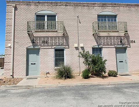 Ruelle #102A, San Antonio, TX 78209