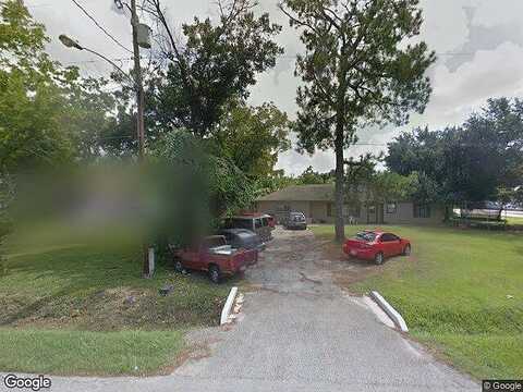 Hoskins Dr, Houston, TX 77080