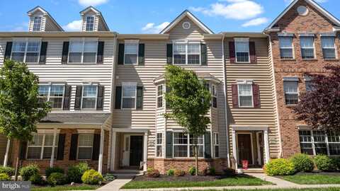 3073 GOSHEN DRIVE, PENNSBURG, PA 18073