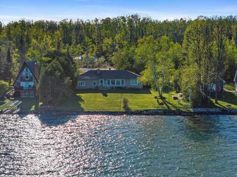 6620 N STRAITS HIGHWAY, CHEBOYGAN, MI 49721
