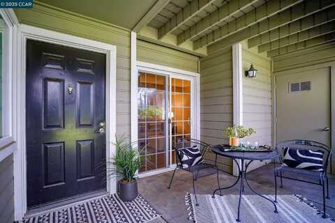485 Canyon Oaks Dr, Oakland, CA 94605