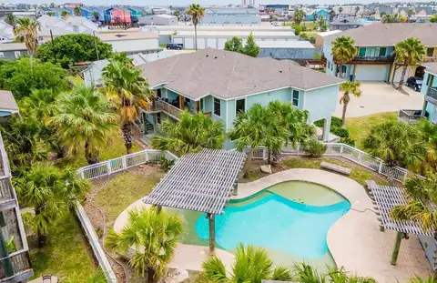 247 W Roberts Avenue, Port Aransas, TX 78373