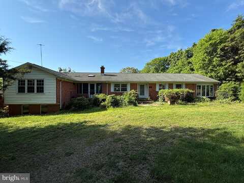 147 NORTH SIDE PARK, LOUISA, VA 23093