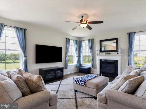 1147 FOX RUN TERRACE, HANOVER, PA 17331