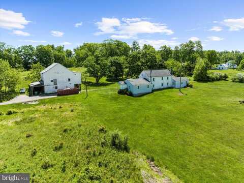 2138 HILL ROAD, PERKIOMENVILLE, PA 18074