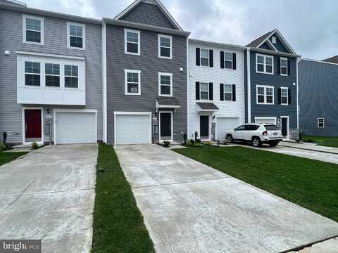 211 CLIFTON MANOR, FALLING WATERS, WV 25419