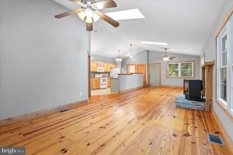 1039 QUAIL ROAD, BASYE, VA 22810