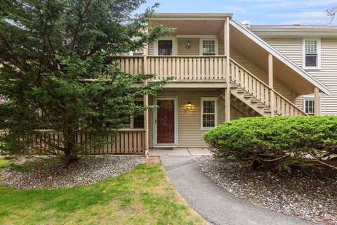 1029 Iyannough Road, Hyannis, MA 02601