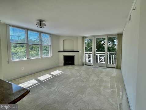 1325 N PIERCE STREET, ARLINGTON, VA 22209