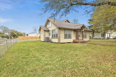 6Th Street, Port Arthur, TX 77640