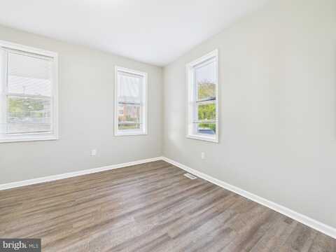 300 WEST CHESAPEAKE AVENUE, TOWSON, MD 21204
