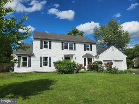 10 DUSTIN DRIVE, LAWRENCEVILLE, NJ 08648