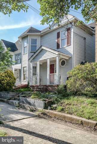 320 W RACE STREET, MARTINSBURG, WV 25401