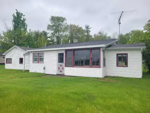 5523 Red Oak, Beaverton, MI 48612