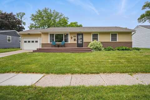 2203 Jensen Avenue, Ames, IA 50010