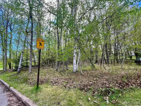 929 Wilson, Marquette, MI 49855