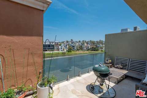 6400 Pacific Ave, Playa Del Rey, CA 90293