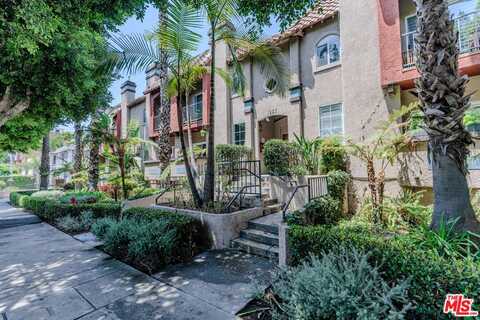 1957 N Bronson Ave, Los Angeles, CA 90068
