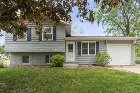 1348 Edgewood Drive, Waterloo, IA 50701