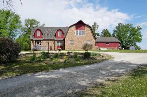 2821 177th Street, Charles City, IA 50616