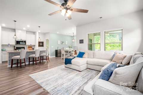 7530 Porrera Street, Charlotte, NC 28214