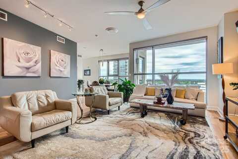 333 W Trade Street, Charlotte, NC 28202