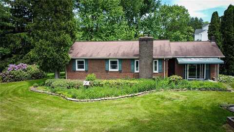 135 N Benbrook Rd, Centertown, PA 16001
