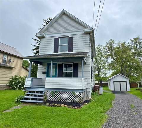 704 S Center Street, Grove City, PA 16127