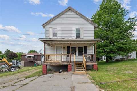 920 W 4th Ave, Derry, PA 15627