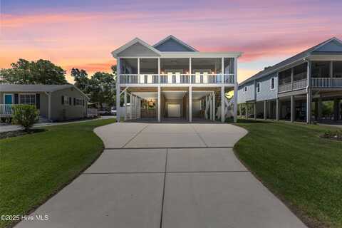 105 W Yacht Drive, Oak Island, NC 28465