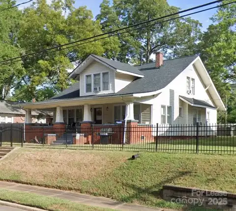 439 2nd Avenue SE, Hickory, NC 28602