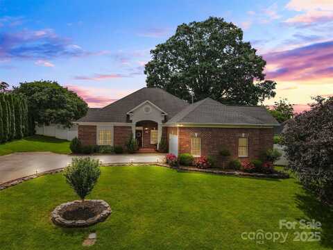 133 43rd Avenue Lane NW, Hickory, NC 28601