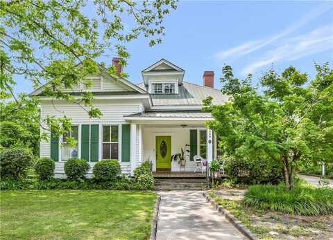 300 South Fairplay Street, Seneca, SC 29678