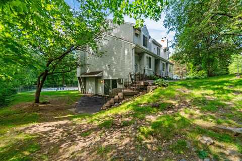 20 East Pembroke Road, Danbury, CT 06811