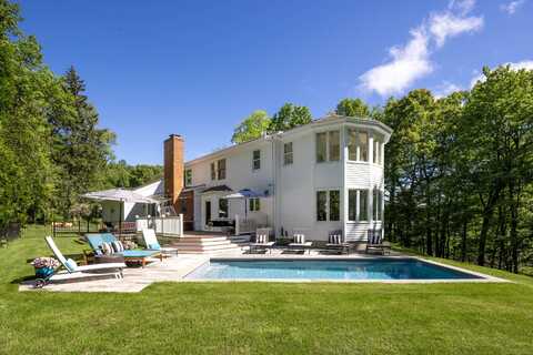 3 Inwood Lane, Woodbury, CT 06798