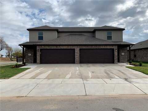 501 Vee ST, Centerton, AR 72719