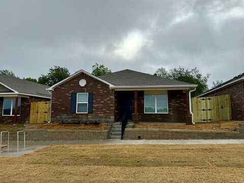 2440 N Raven LN, Fayetteville, AR 72704