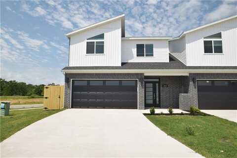 401 Amethyst RD, Centerton, AR 72719