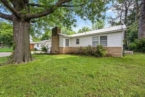 713 Young ST, Springdale, AR 72764