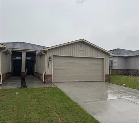 6507 NW Vandergriff ST, Bentonville, AR 72713
