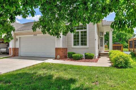 2322 Valley Ridge Place, West Des Moines, IA 50265