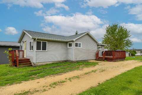 670 Straw, Platteville, WI 53818