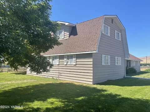 1257 WA-821, Yakima, WA 98901