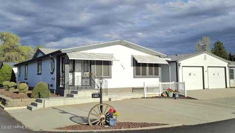 3701 Gun Club Rd, Yakima, WA 98901